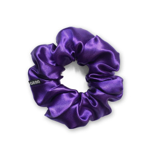 Lila hajgumi (scrunchie) prémium minőségű, vastagabb szatén selyemből. Átmérője kb. 12 cm
