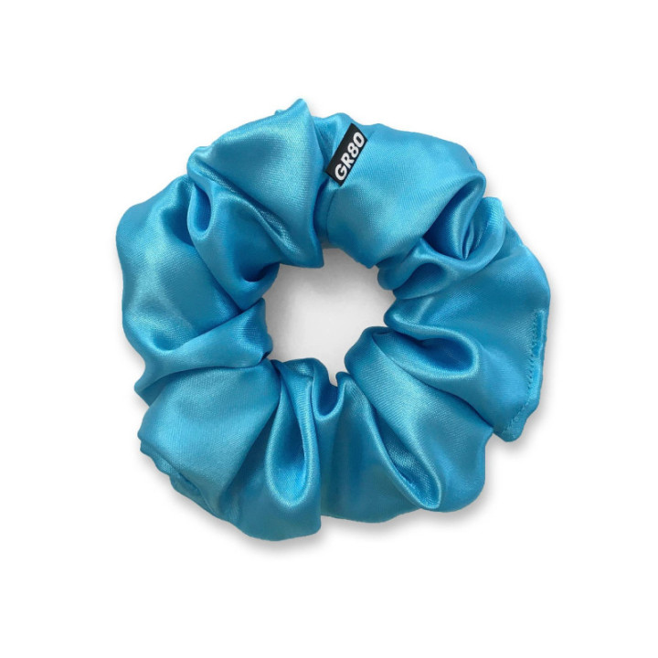 Ciánkék selyem hajgumi (scrunchie) prémium minőségű szaténból. Átmérője kb. 12 cm