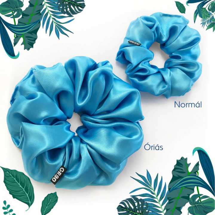 Óriás méretű, ciánkék színű szatén selyem scrunchie / hajgumi. Prémium minőségű! Átmérője kb. 16-17 cm