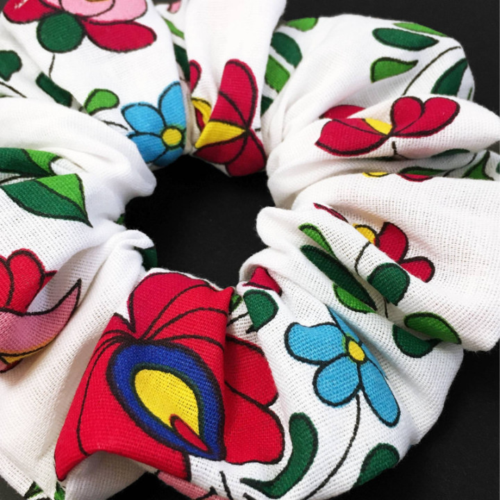 Kalocsai mintás hajgumi scrunchie minőségi 100% pamutból | FEHÉR