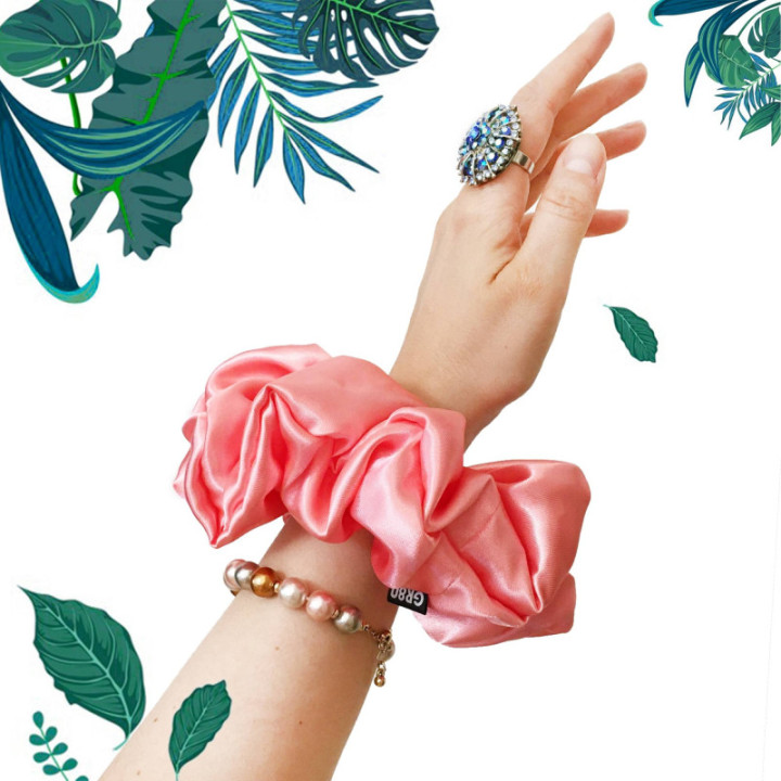 Csuklódíszként is hordható minőségi selyemszatén scrunchie hajgumi. Oversized XXL méret