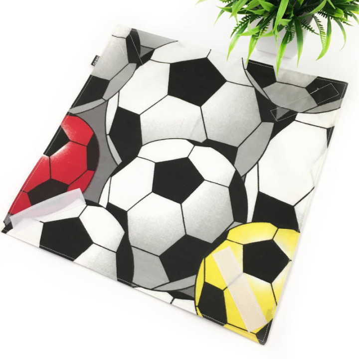 Terítő és szendvics csomagoló egyben. Iskolásoknak és munkahelyre is. Étel szállító zerowaste textil szalvéta. Futball minta