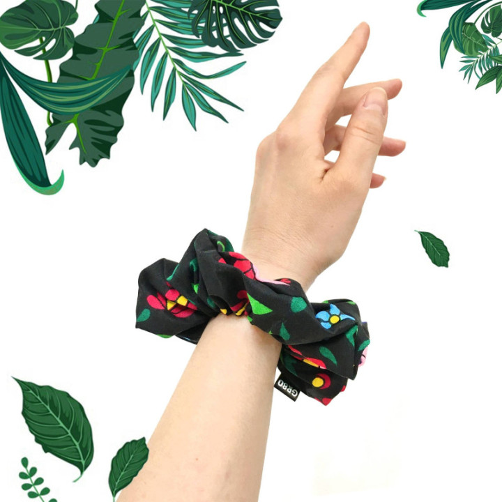 Matyó mintás textil hajgumi. Minőségi pamut srucnhie. Kalocsai hungarikum, kézzel készült ajándék, akár külhoniaknak