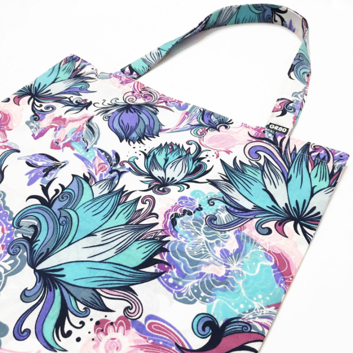 Elegáns vászontáska virág mintával. Öko bevásárló szatyor, táska, szütyő. Zero waste totebag