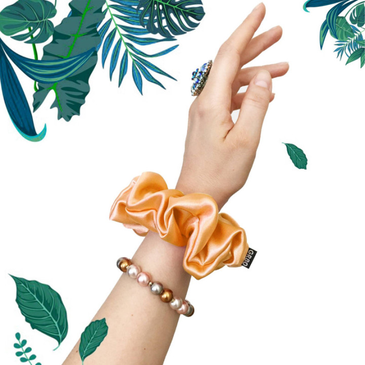 Szatén hajgumi scrunchie. Barack színű kiváló minőségű selyemből. Made in Hungary