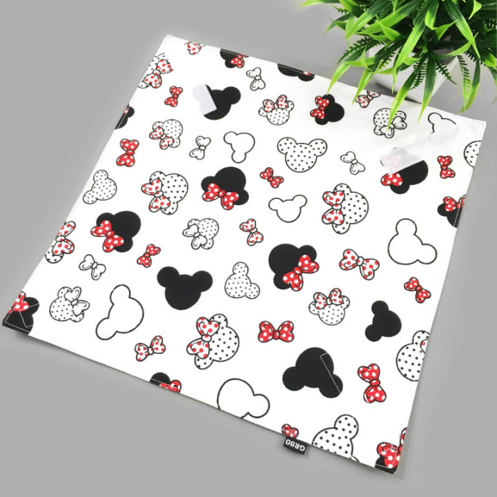 Terítő és szendvics csomagoló egyben. Iskolásoknak és munkahelyre is. Étel szállító zerowaste textil szalvéta. Minnie Mickey