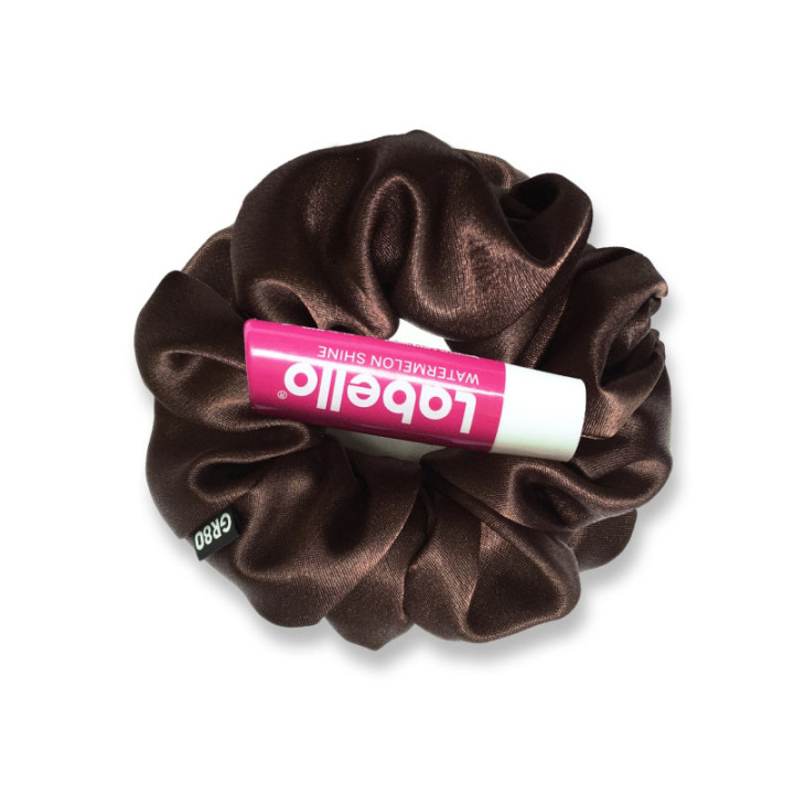 Szatén hajgumi. csokibarna selyem scrunchie. Göndör hajra is a legkényelmesebb, legjobb hajgumi